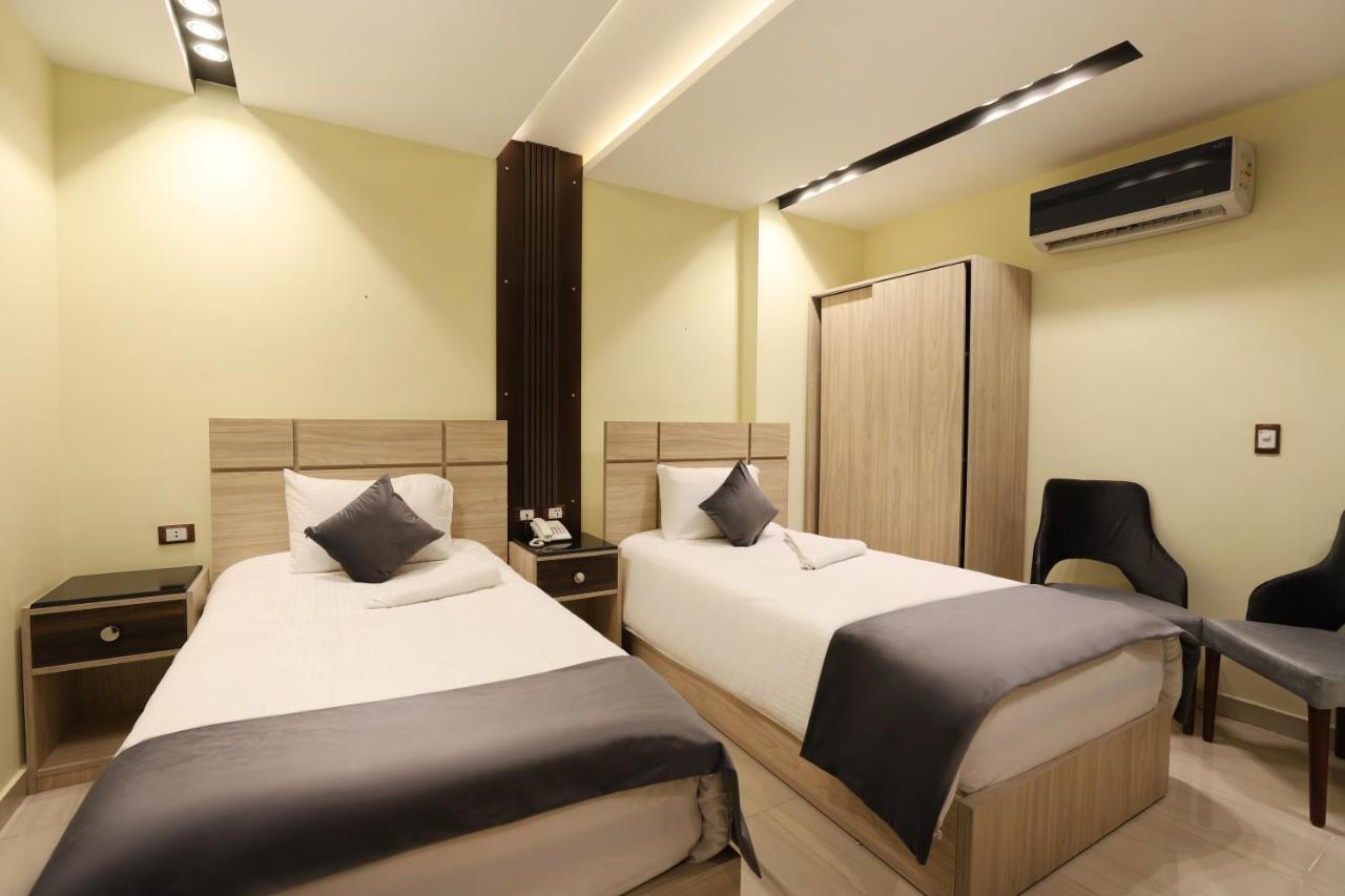 Brothers Pyramids View Hotel 3*